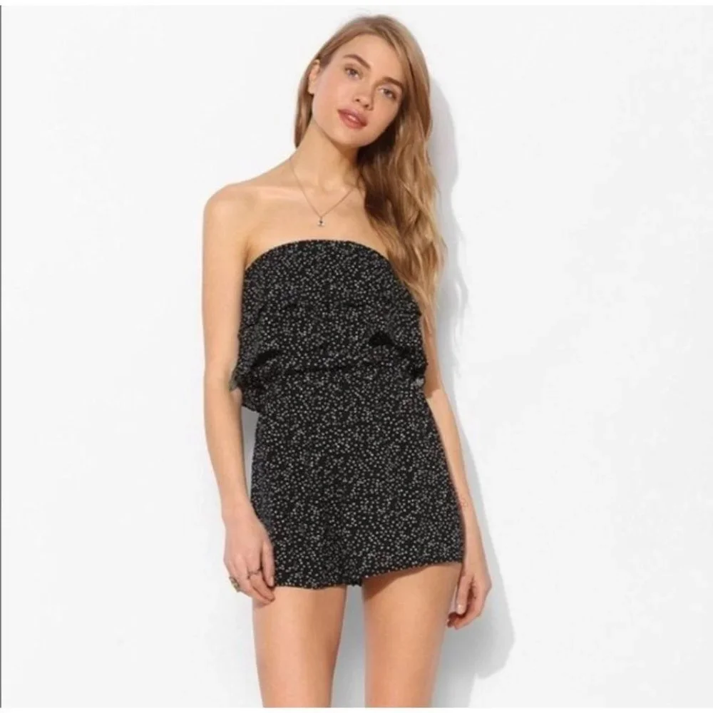 New Pins and Needles Shorts Romper‎ Small Black White Womens Rompers